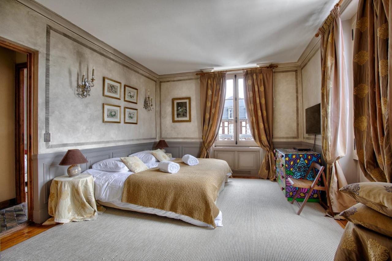 Luxurious 4 Bedroom Duplex, 200M From Place Morny Deauville Bagian luar foto