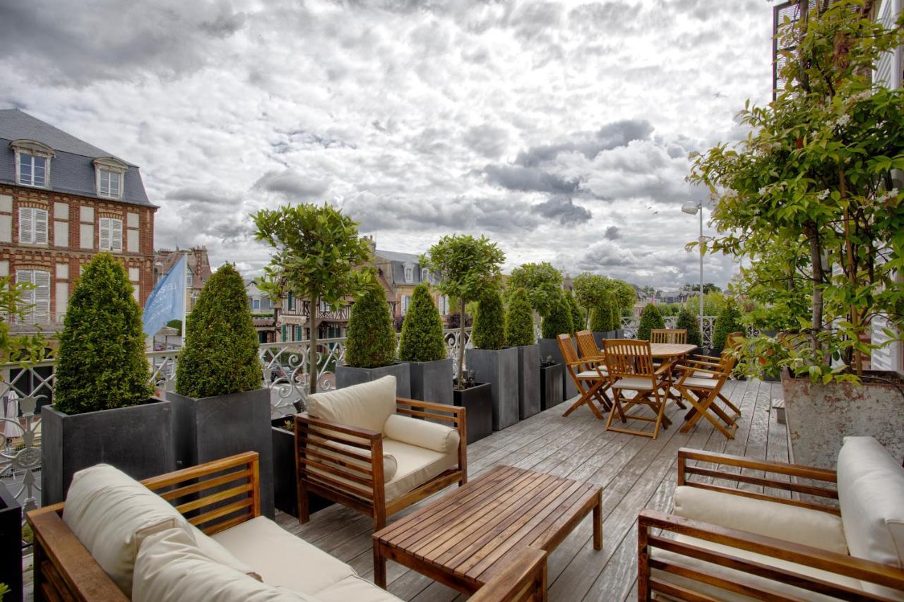 Luxurious 4 Bedroom Duplex, 200M From Place Morny Deauville Bagian luar foto