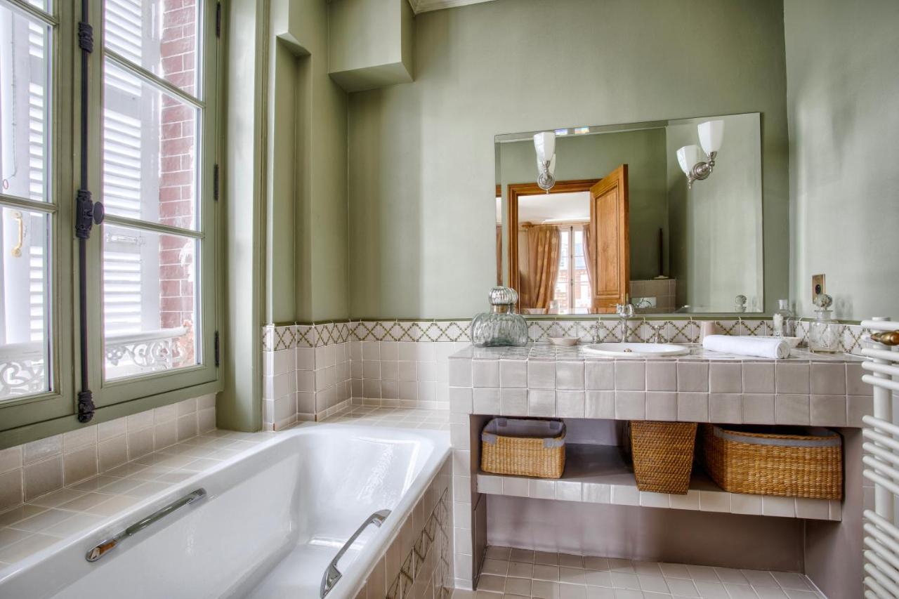 Luxurious 4 Bedroom Duplex, 200M From Place Morny Deauville Bagian luar foto